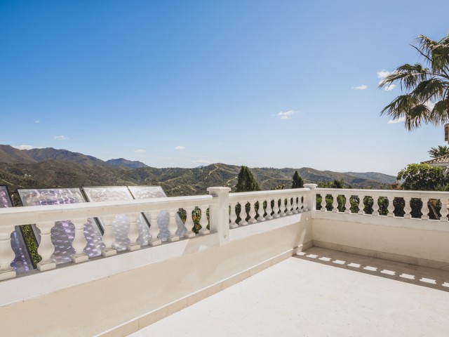 5 Slaapkamer Villa in Altos de los Monteros