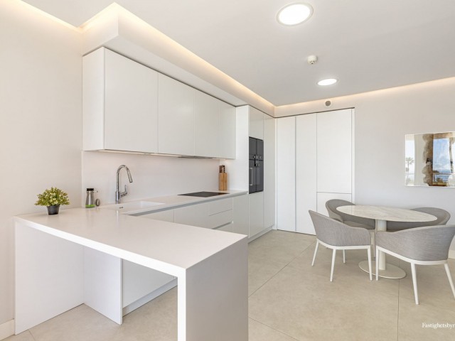 2 Soveroms Leilighet i Estepona