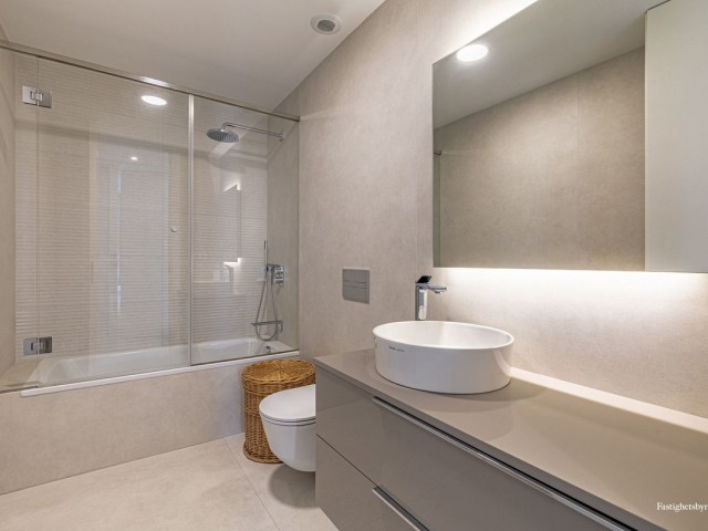 2 Soveroms Leilighet i Estepona