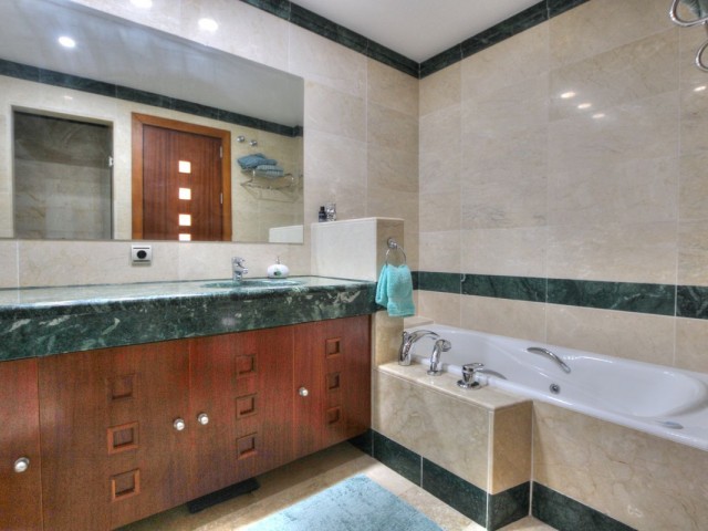 3 Bedrooms Townhouse in La Cala Golf