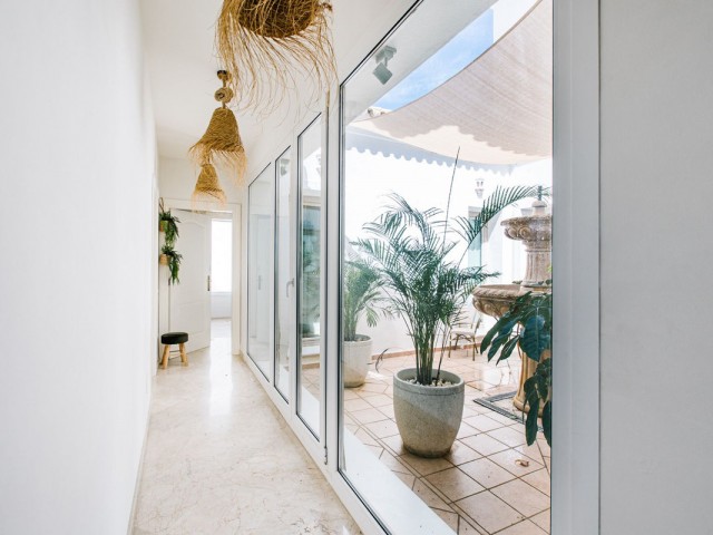 5 Soveroms Villa i Estepona