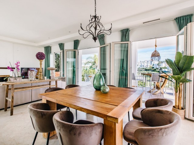 5 Soveroms Villa i Estepona