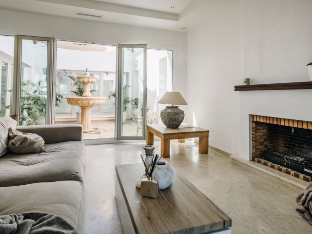 5 Soveroms Villa i Estepona