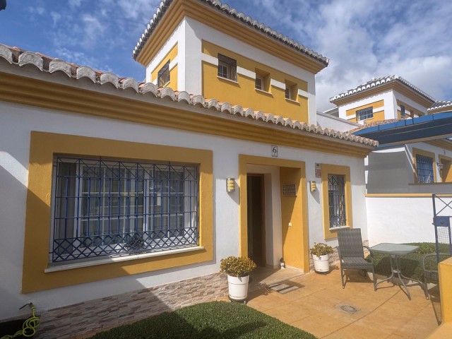 4 Makuuhuoneen Rivitalo Calahonda