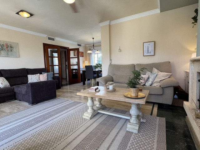 4 Makuuhuoneen Rivitalo Calahonda