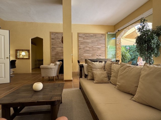 4 Makuuhuoneen Rivitalo Calahonda