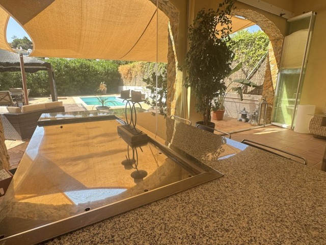 4 Makuuhuoneen Rivitalo Calahonda