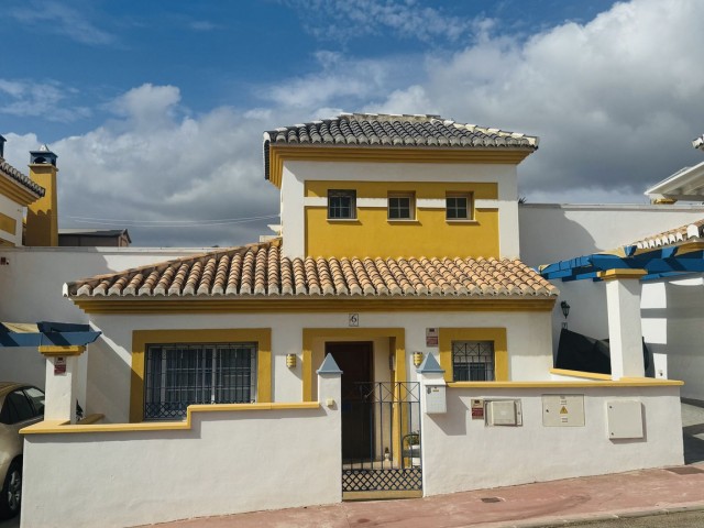 4 Makuuhuoneen Rivitalo Calahonda