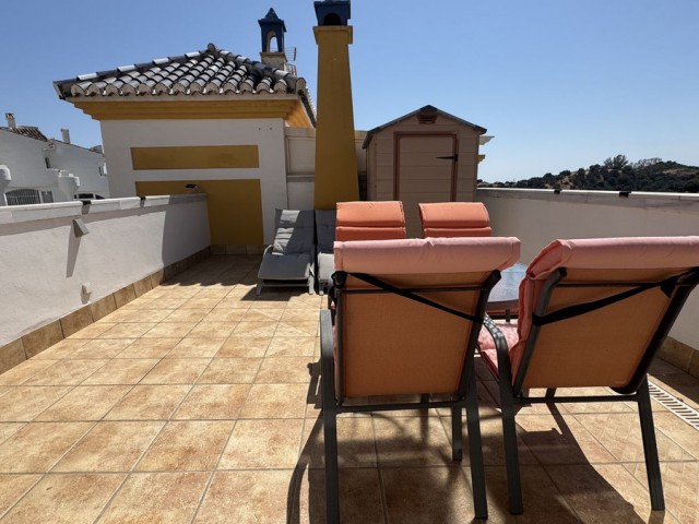 4 Makuuhuoneen Rivitalo Calahonda