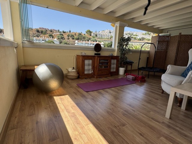 4 Makuuhuoneen Rivitalo Calahonda