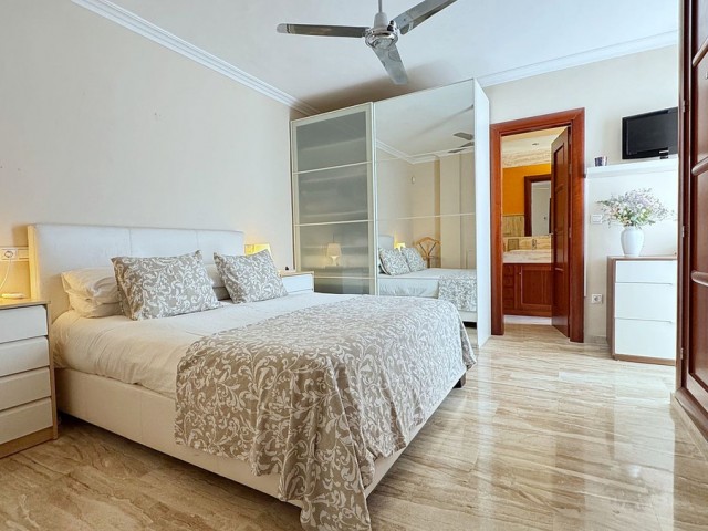 4 Makuuhuoneen Rivitalo Calahonda