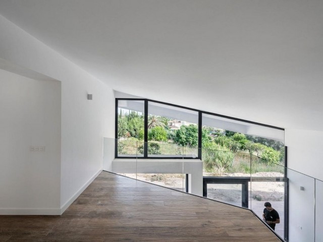 3 Bedrooms Villa in Bel Air