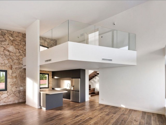 3 Bedrooms Villa in Bel Air