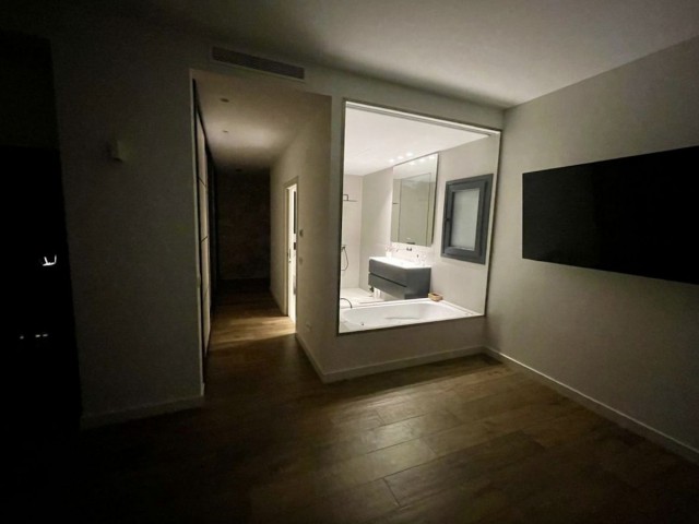 3 Bedrooms Villa in Bel Air