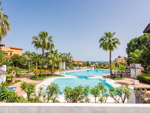 2 Bedrooms Apartment in Benahavís