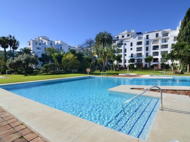 3 Makuuhuoneen Huoneisto Puerto Banús