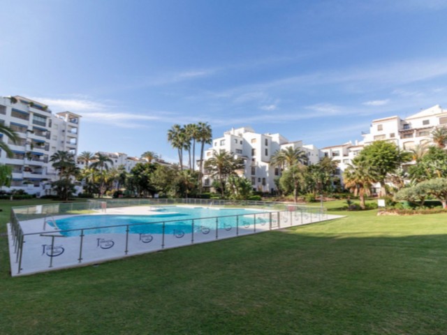 3 Makuuhuoneen Huoneisto Puerto Banús