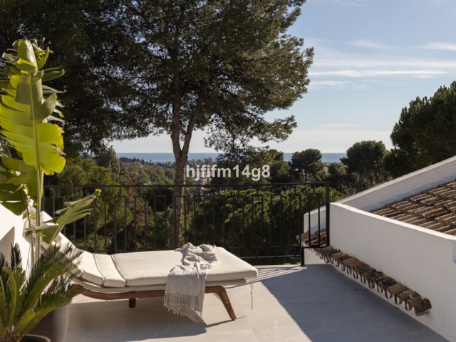 5 Bedrooms Townhouse in Nueva Andalucía