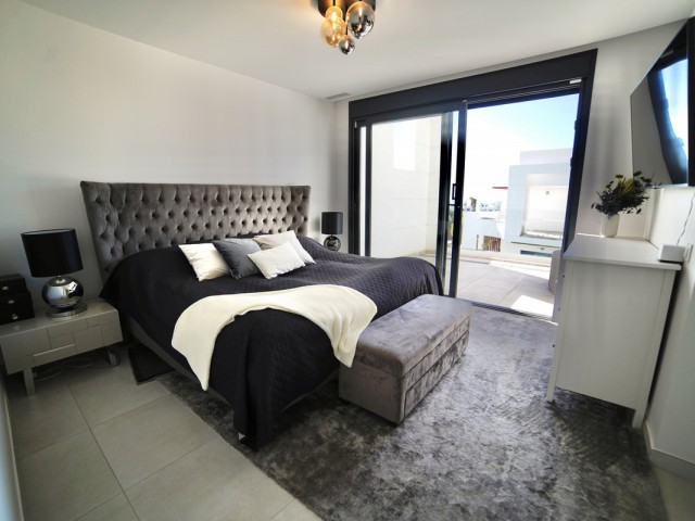 3 Slaapkamer Rijtjeshuis in Estepona