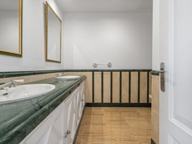 3 Bedrooms Apartment in Marbella