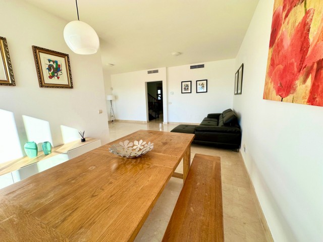 3 Bedrooms Townhouse in Benahavís