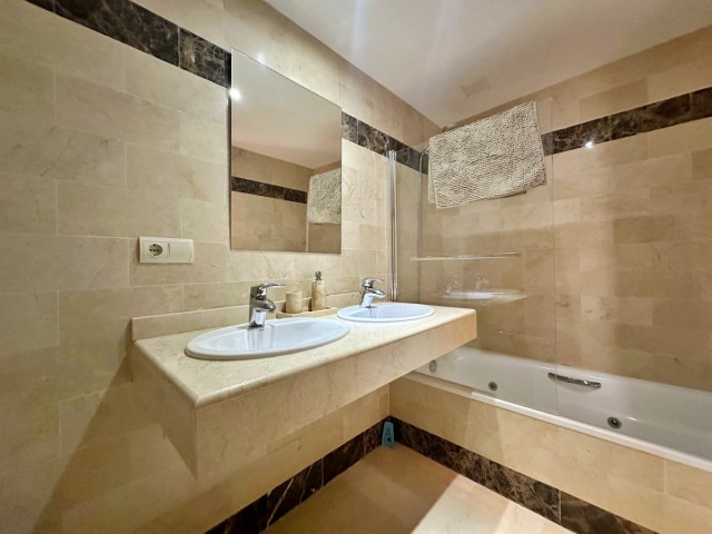 3 Bedrooms Townhouse in Benahavís