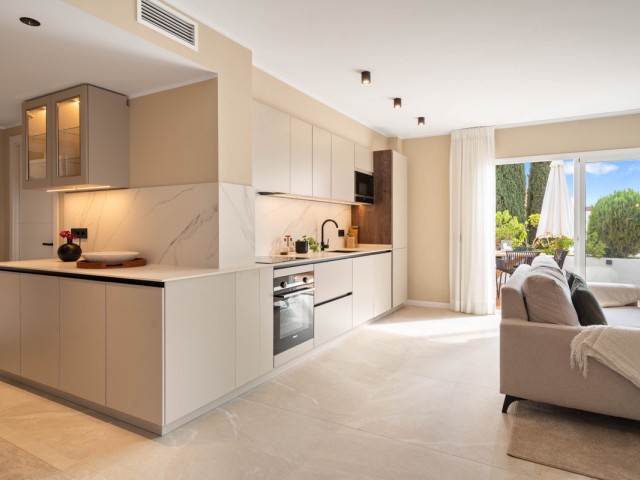 4 Bedrooms Apartment in Nueva Andalucía