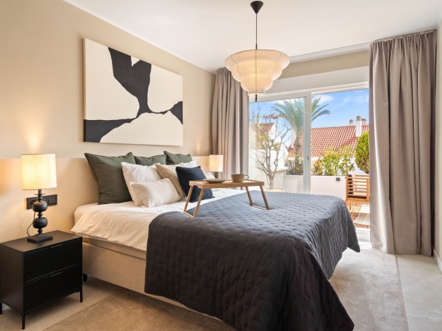 4 Bedrooms Apartment in Nueva Andalucía