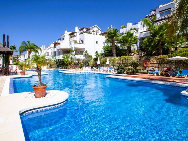 Apartamento con 2 Dormitorios  en Nueva Andalucía
