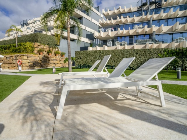 Apartamento con 3 Dormitorios  en Estepona
