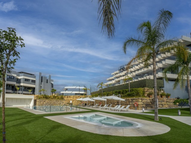 Apartamento con 3 Dormitorios  en Estepona