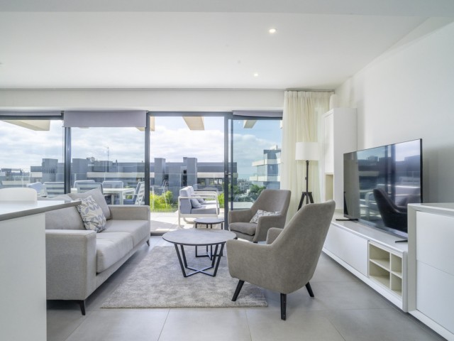 Apartamento con 3 Dormitorios  en Estepona
