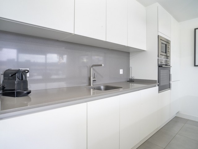 Apartamento con 3 Dormitorios  en Estepona