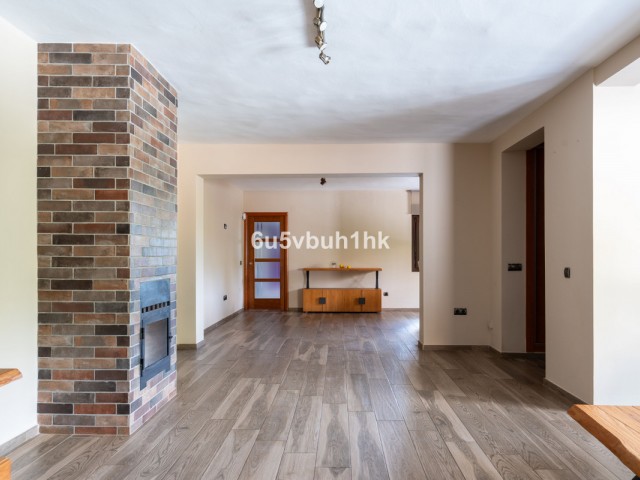 4 Bedrooms Villa in Benalmadena