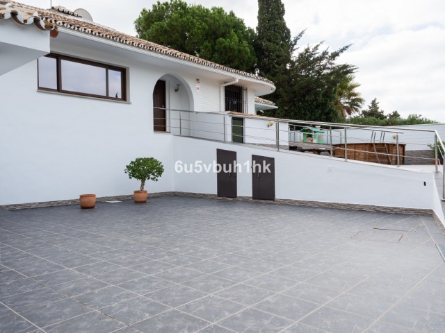 4 Bedrooms Villa in Benalmadena