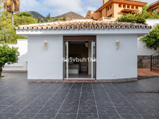 4 Bedrooms Villa in Benalmadena