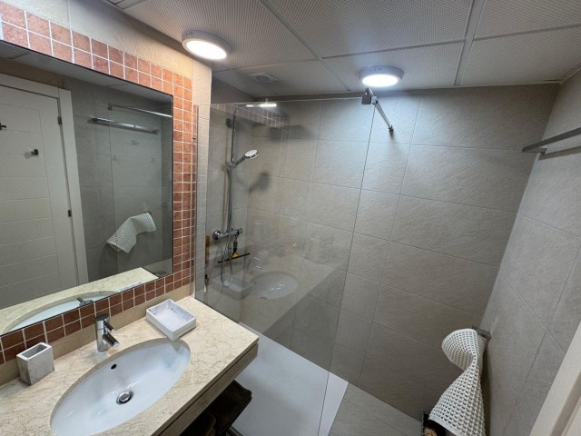 2 Soveroms Leilighet i Estepona