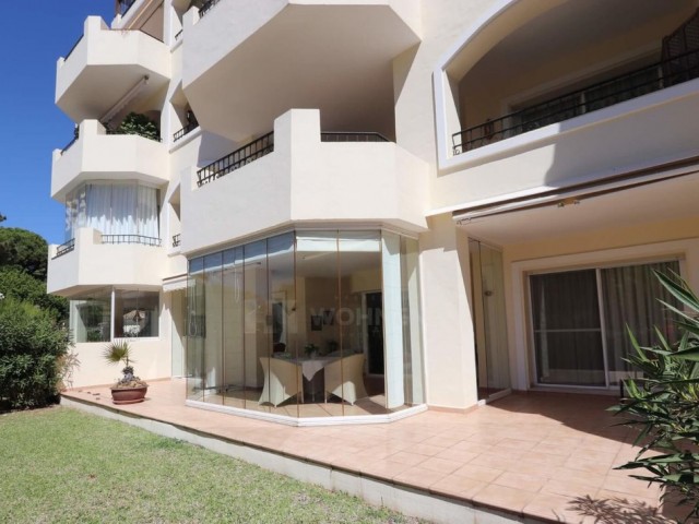 2 Bedrooms Apartment in Elviria