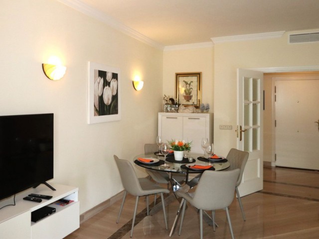 2 Bedrooms Apartment in Elviria