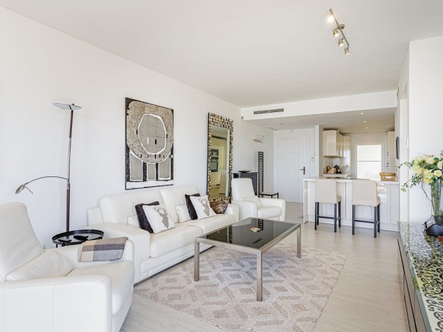 2 Bedrooms Apartment in Nueva Andalucía