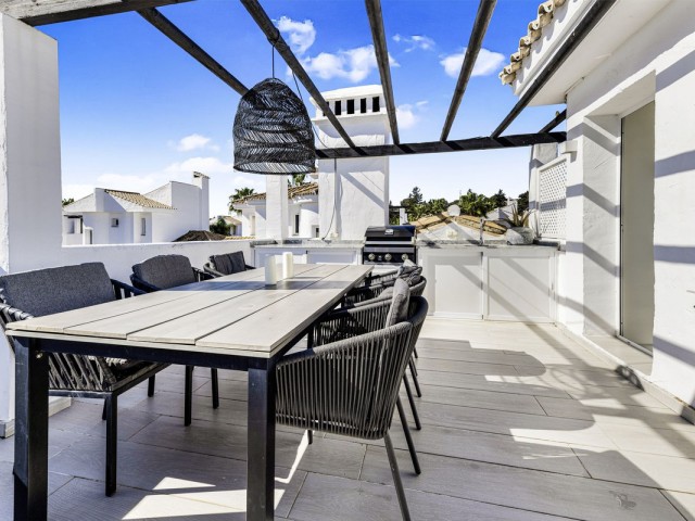 3 Bedrooms Apartment in Nueva Andalucía