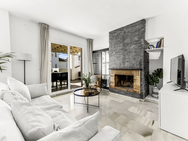 3 Bedrooms Apartment in Nueva Andalucía
