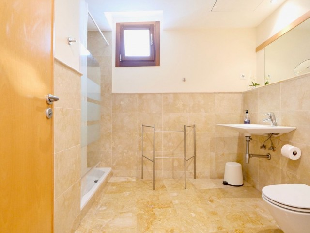 Penthouse i Altos de los Monteros