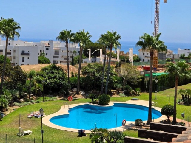 Adosado con 4 Dormitorios  en La Cala de Mijas