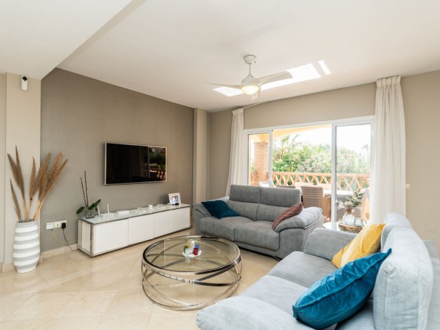 Villa con 4 Dormitorios  en Riviera del Sol