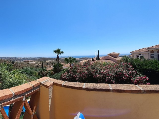 Villa avec 4 Chambres  à Riviera del Sol