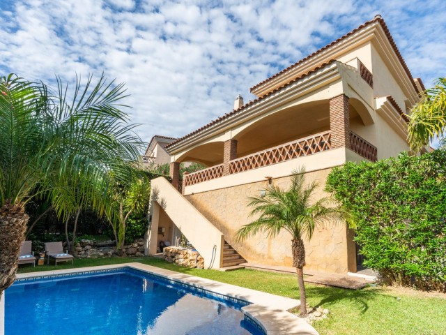 Villa avec 4 Chambres  à Riviera del Sol