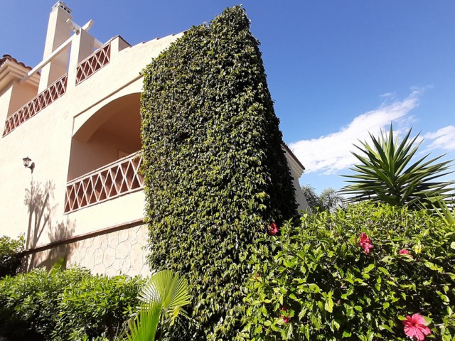 Villa avec 4 Chambres  à Riviera del Sol