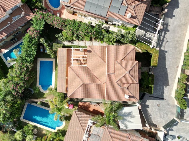 Villa avec 4 Chambres  à Riviera del Sol