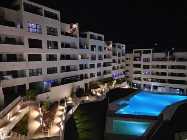 4 Bedrooms Apartment in Estepona